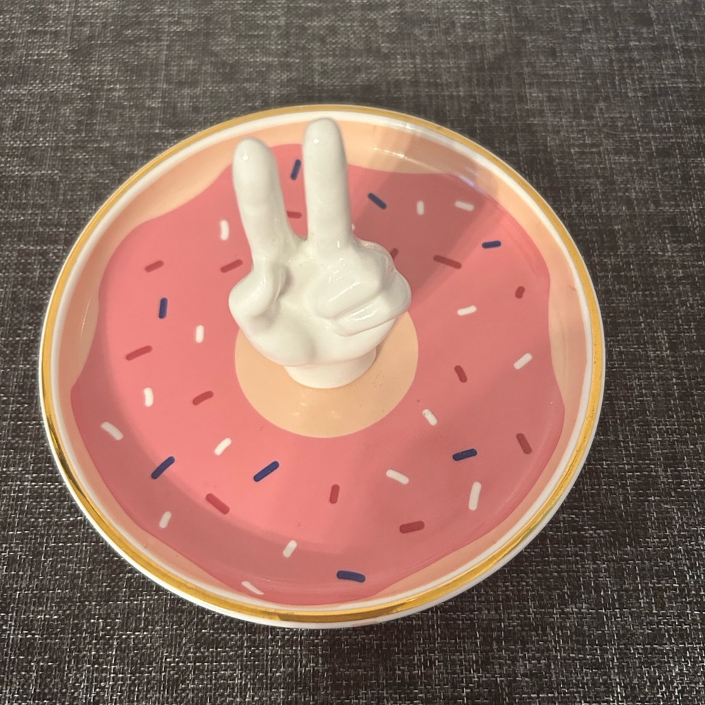 Ring Holder - Picture 3 of 4